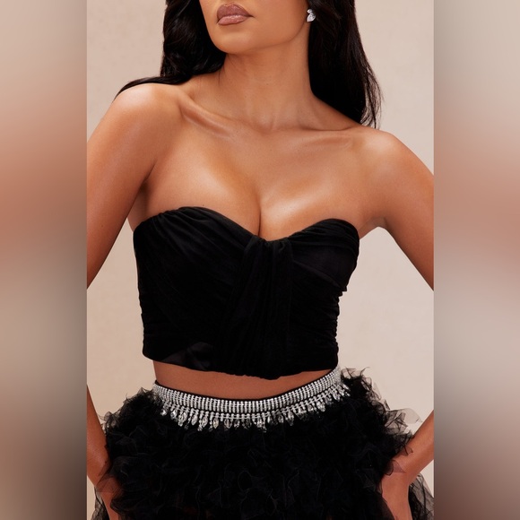NEW FASHION NOVA LUXE Black Strapless Feathered Two-Piece Gown NEW FASHION NOVA LUXE Black Strapless Feathered Two-Piece Gown